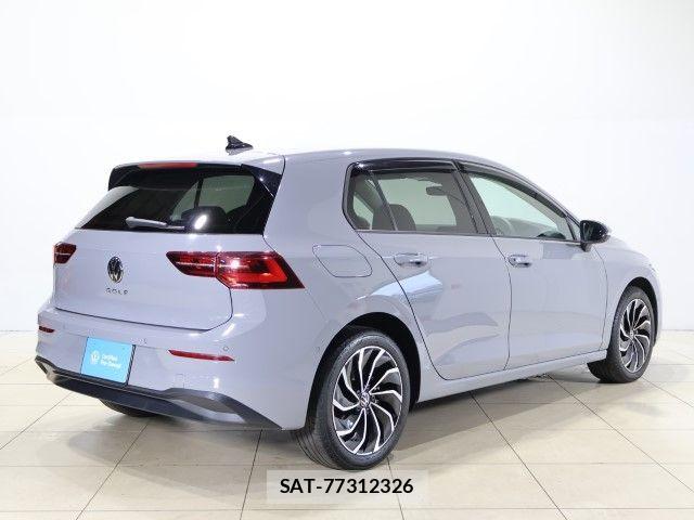 VolksWagen GOLF 2023-09 8318057-1
