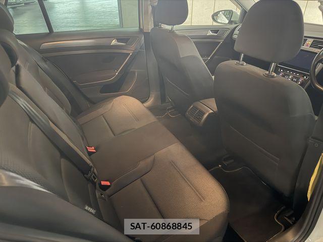 VolksWagen GOLF 2020-05 8318058-9