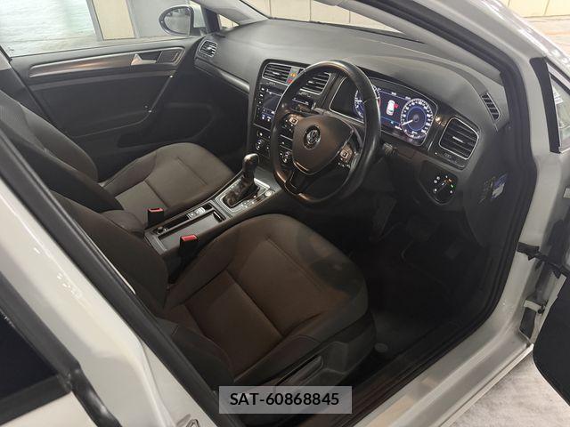 VolksWagen GOLF 2020-05 8318058-1