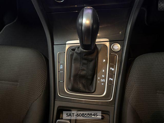 VolksWagen GOLF 2020-05 8318058-19