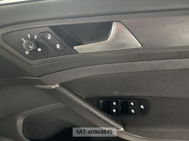 VolksWagen GOLF 2020-05 8318058-21