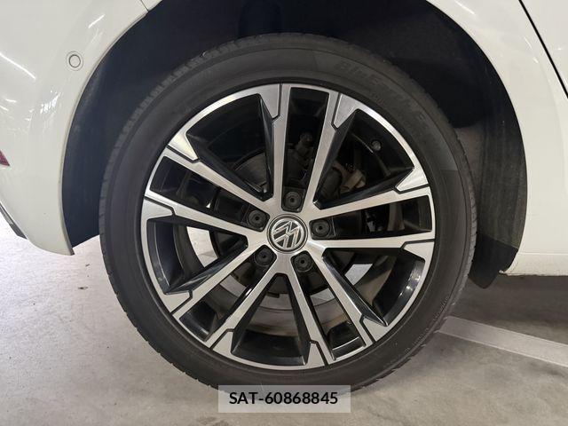 VolksWagen GOLF 2020-05 8318058-25