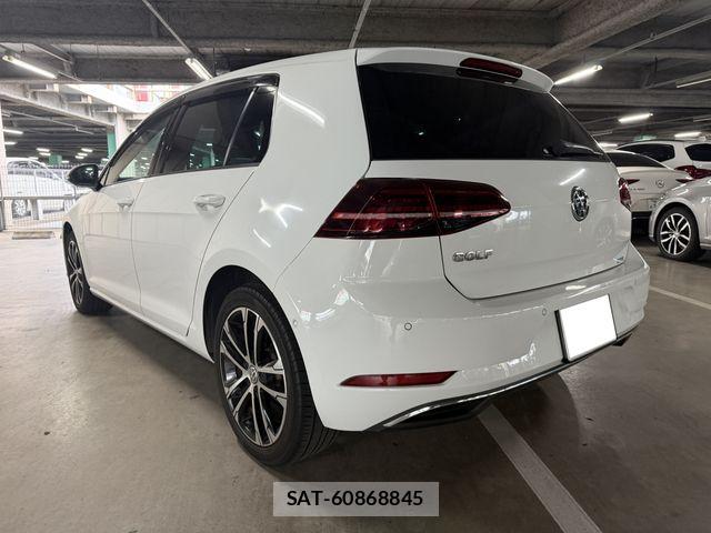 VolksWagen GOLF 2020-05 8318058-2