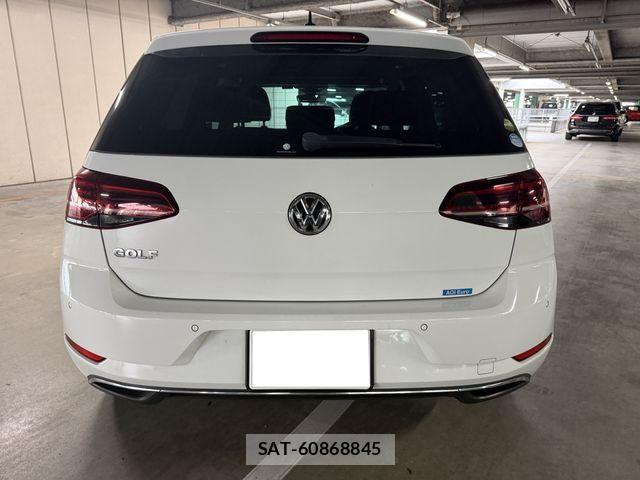 VolksWagen GOLF 2020-05 8318058-6
