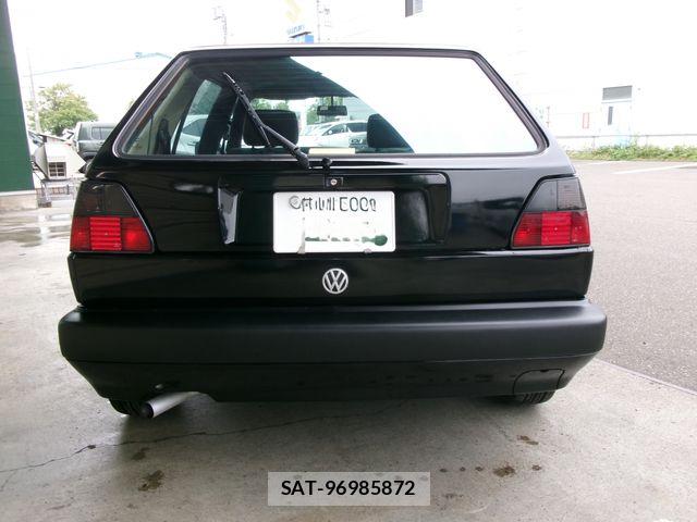 VolksWagen GOLF 1990-12 8318056-3