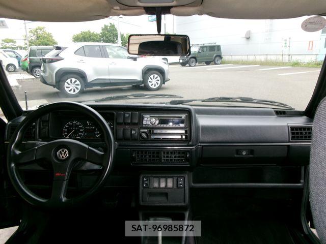 VolksWagen GOLF 1990-12 8318056-6