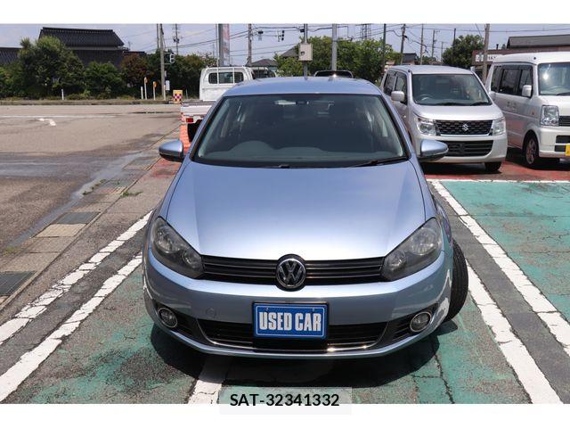 VolksWagen GOLF 2011-07 8318064-12