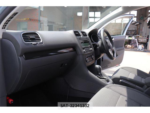 VolksWagen GOLF 2011-07 8318064-1