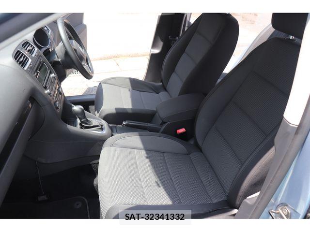 VolksWagen GOLF 2011-07 8318064-22