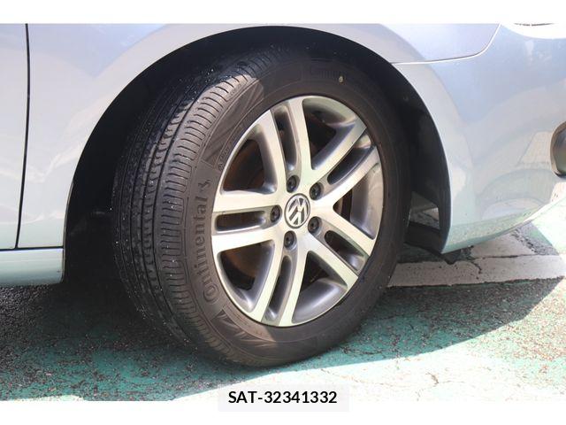 VolksWagen GOLF 2011-07 8318064-3
