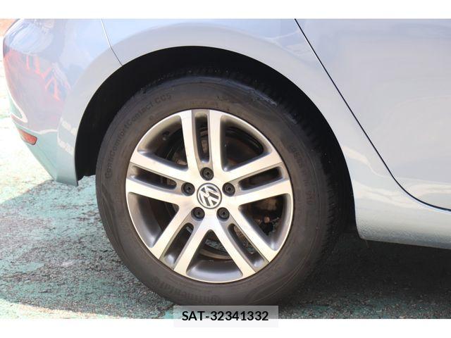 VolksWagen GOLF 2011-07 8318064-4