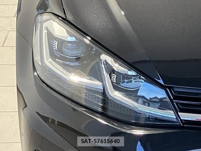 VolksWagen GOLF 2019-05 8318055-28