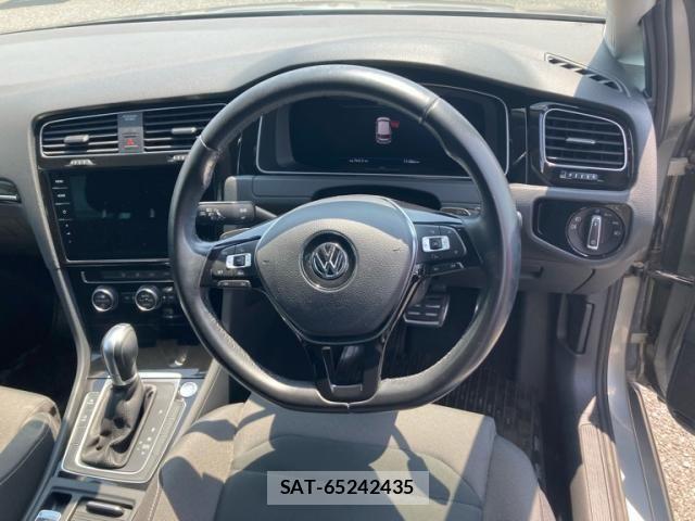 VolksWagen GOLF 2018-05 8318059-16