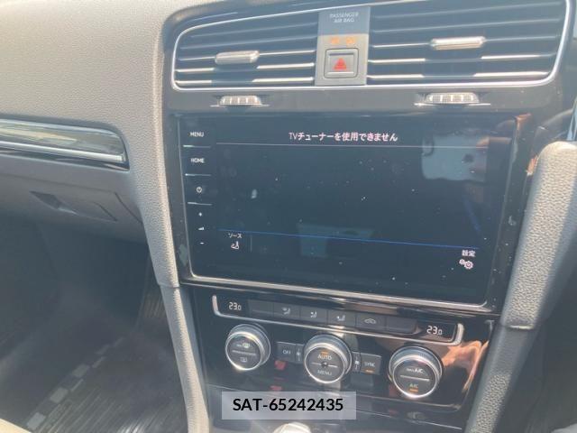VolksWagen GOLF 2018-05 8318059-21