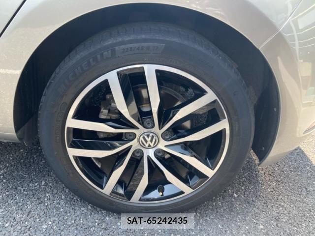 VolksWagen GOLF 2018-05 8318059-8
