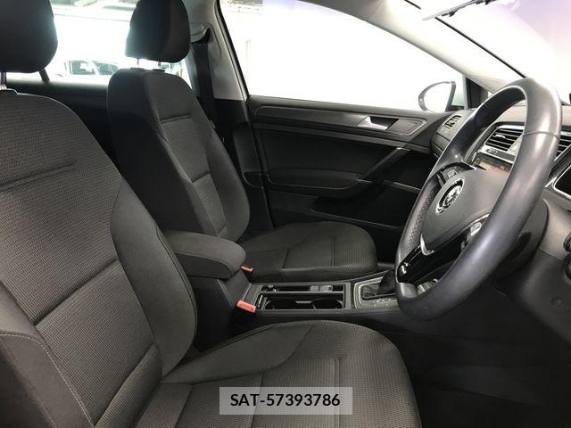 VolksWagen GOLF 2019-03 8318060-10