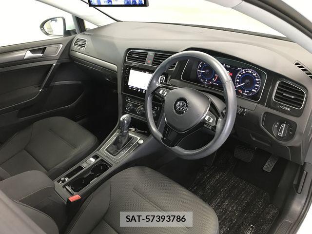VolksWagen GOLF 2019-03 8318060-1