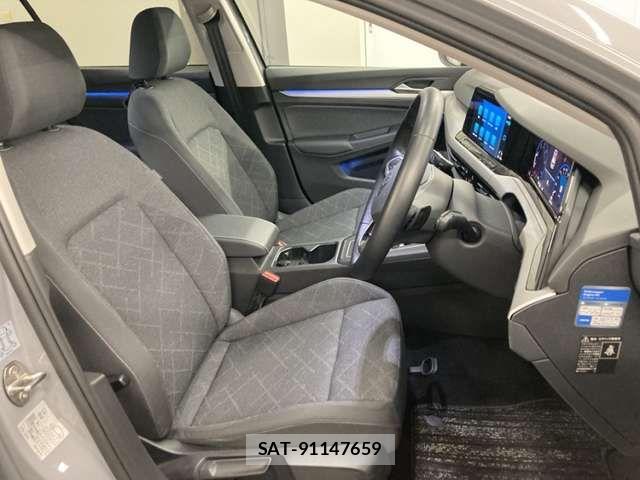 VolksWagen GOLF 2023-08 8318053-11