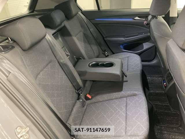 VolksWagen GOLF 2023-08 8318053-12