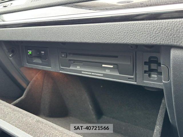 VolksWagen GOLF 2019-12 8338500-17