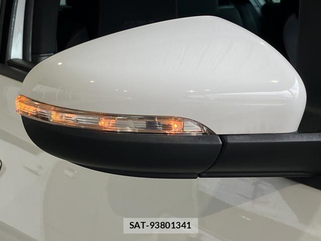 VolksWagen GOLF 2011-12 8369732-4