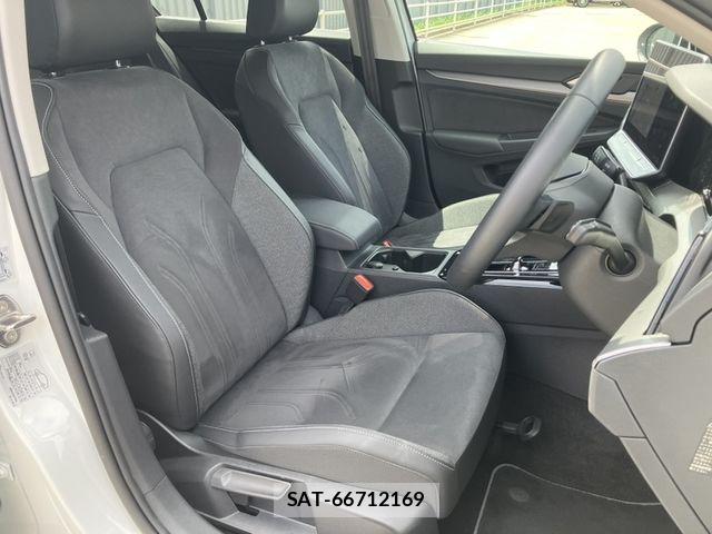VolksWagen GOLF 2026-03 8369729-11