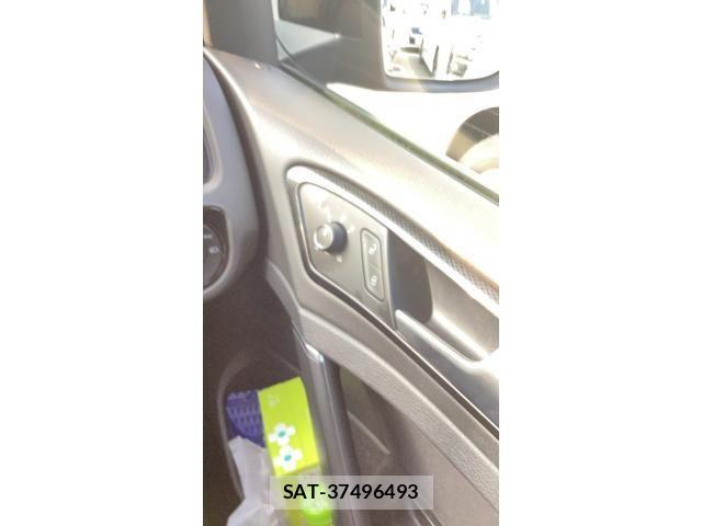 VolksWagen GOLF 2013-12 8372375-16