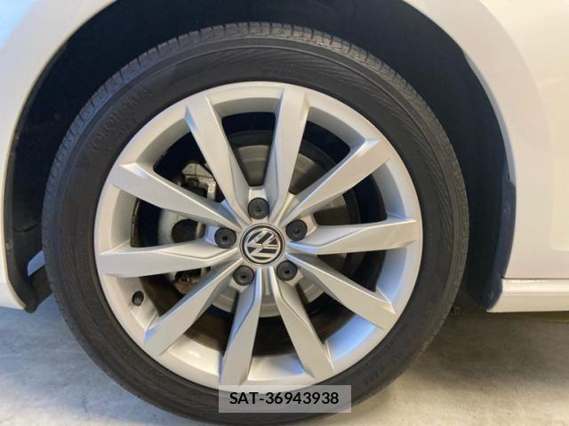 VolksWagen GOLF 2013-08 8415821-7