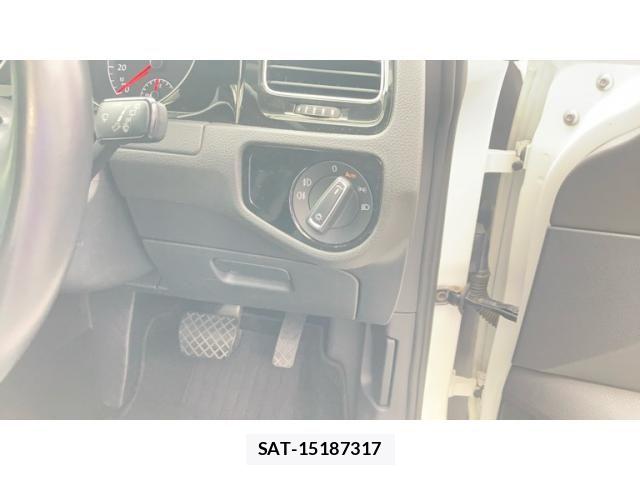 VolksWagen GOLF 2017-12 8415820-12