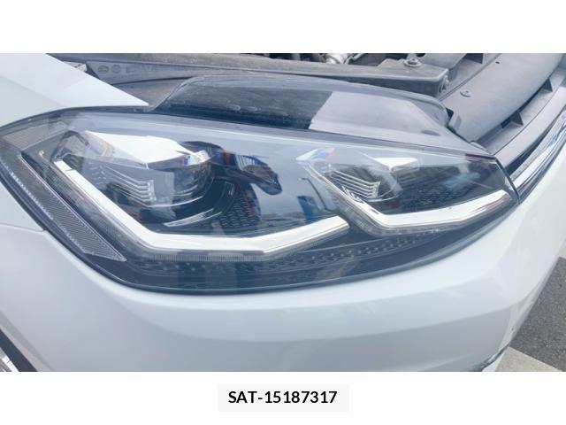 VolksWagen GOLF 2017-12 8415820-20
