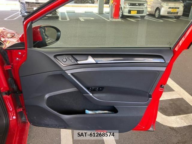 VolksWagen GOLF 2016-09 8415823-16
