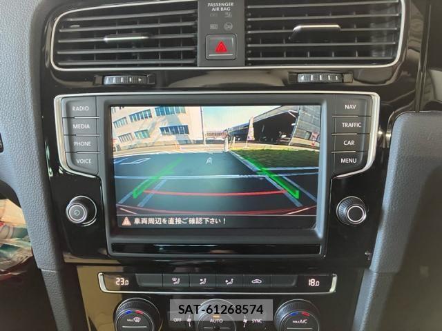 VolksWagen GOLF 2016-09 8415823-26