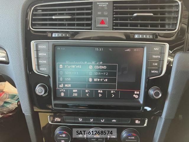 VolksWagen GOLF 2016-09 8415823-27