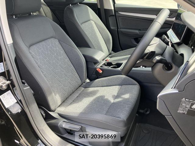 VolksWagen GOLF 2025-11 8486262-11
