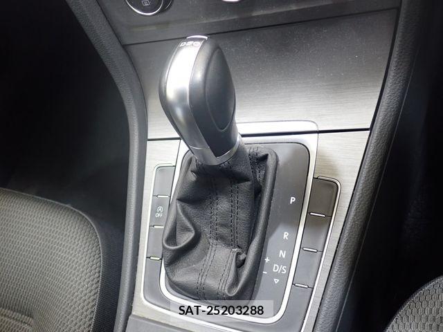 VolksWagen GOLF 2014-01 8528188-14