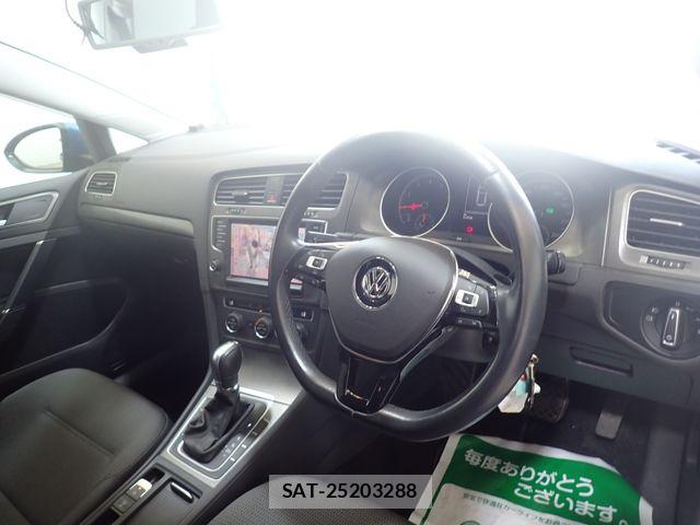 VolksWagen GOLF 2014-01 8528188-1