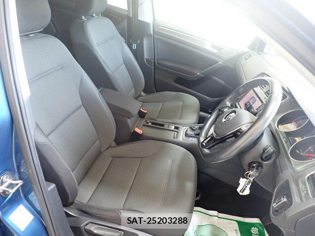 VolksWagen GOLF 2014-01 8528188-19