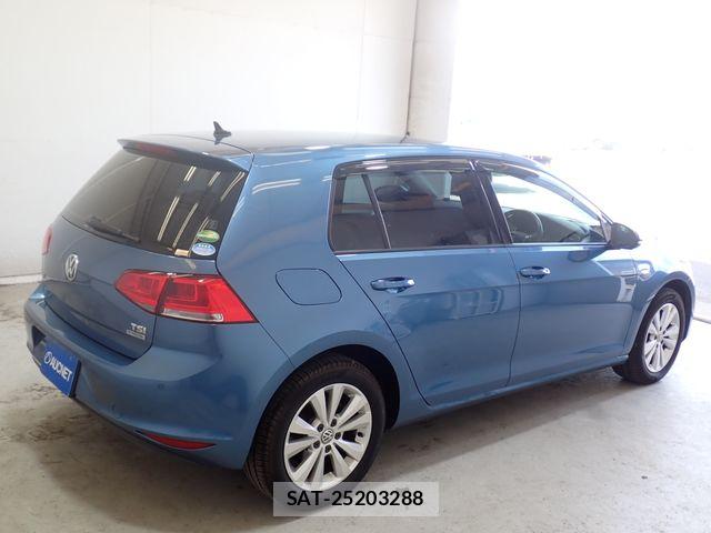 VolksWagen GOLF 2014-01 8528188-7