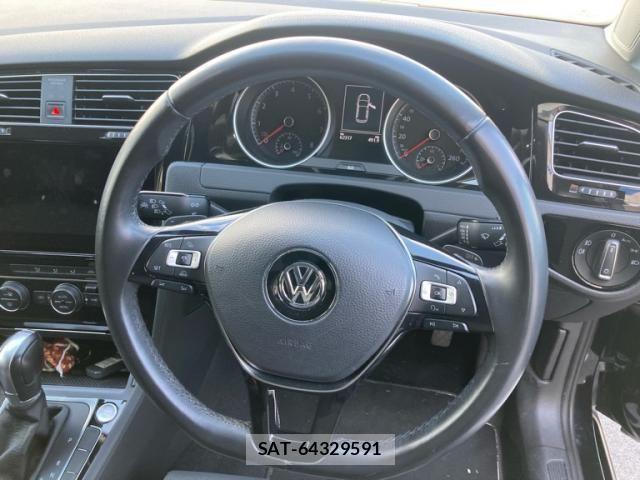 VolksWagen GOLF 2018-03 8528197-13