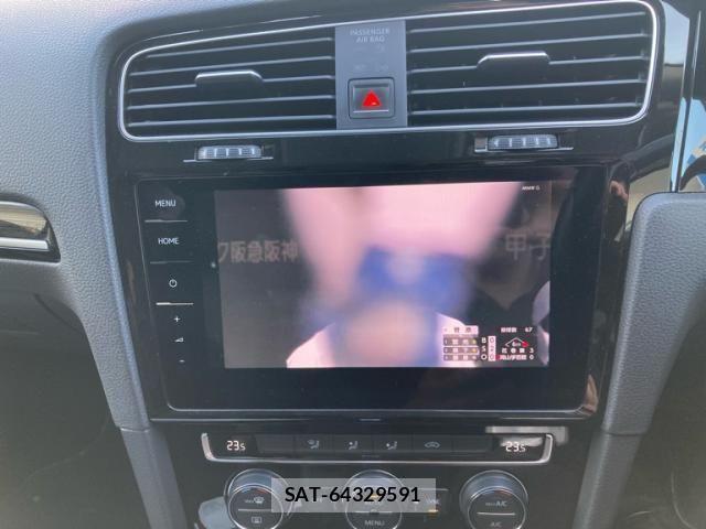 VolksWagen GOLF 2018-03 8528197-17