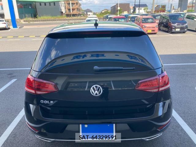 VolksWagen GOLF 2018-03 8528197-1