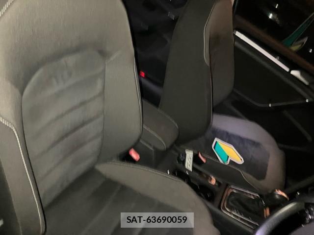 VolksWagen GOLF 2014-01 8528198-12