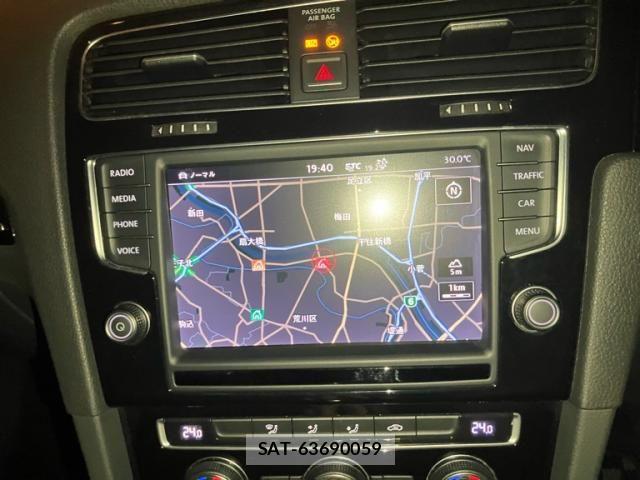 VolksWagen GOLF 2014-01 8528198-16