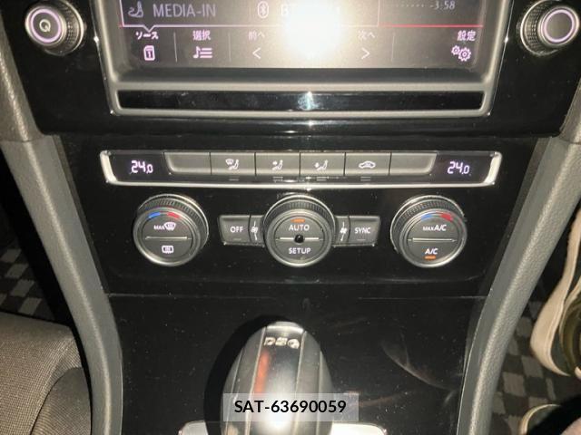 VolksWagen GOLF 2014-01 8528198-19