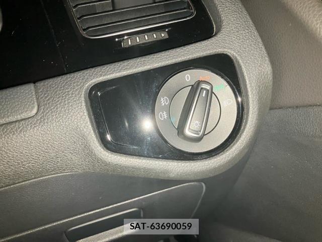 VolksWagen GOLF 2014-01 8528198-22