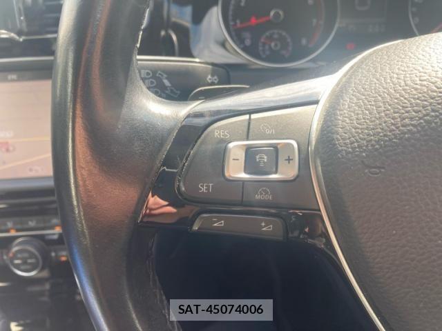 VolksWagen GOLF 2015-02 8564081-11
