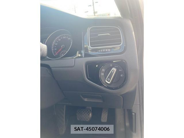 VolksWagen GOLF 2015-02 8564081-17