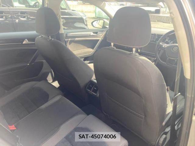 VolksWagen GOLF 2015-02 8564081-19