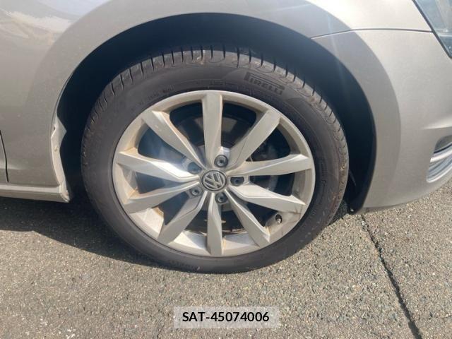 VolksWagen GOLF 2015-02 8564081-5