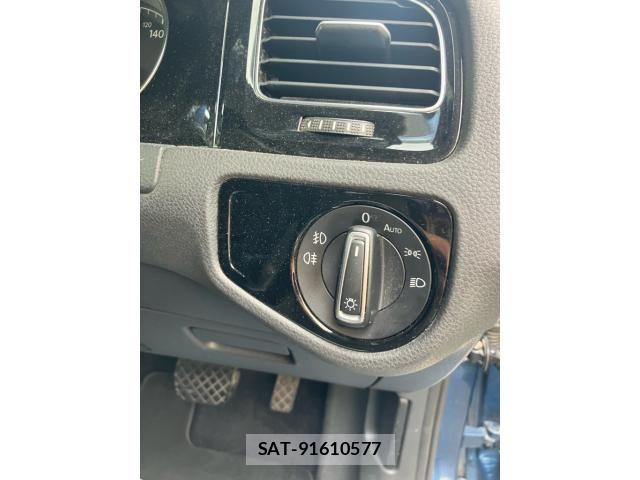 VolksWagen GOLF 2014-03 8564082-14
